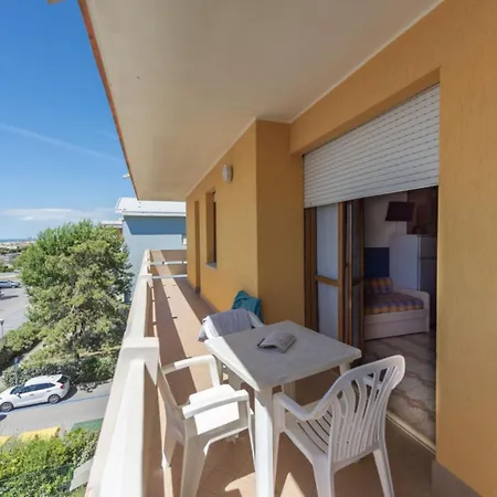 Seaside Flat With Terrace-beahost Apartment